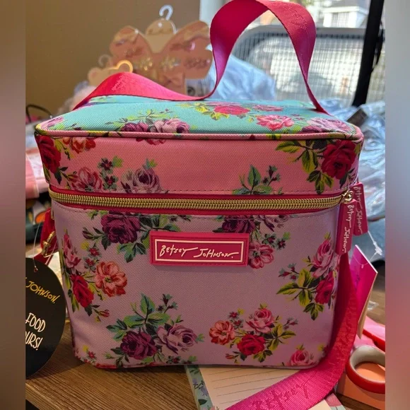 Betsey Johnson Floral 6 pack Cooler and Lunch Tote - Picture 1 of 6